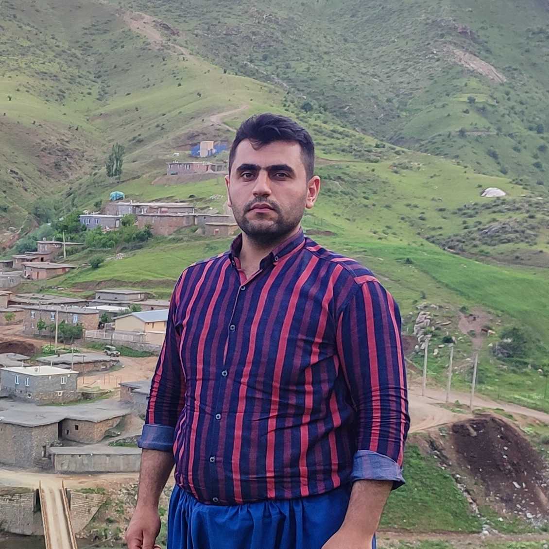 مرکز خدمات خودرویی تعویض‌روغنی وبالانس فاروق 