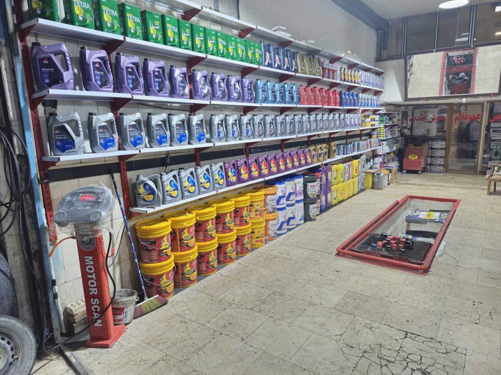 سرویس روغن موتور خودروهای ایرانی وخارجی باجدید ترین دستگاه ها
تعویض روغن گیربکس اتومات با دستگاه atf